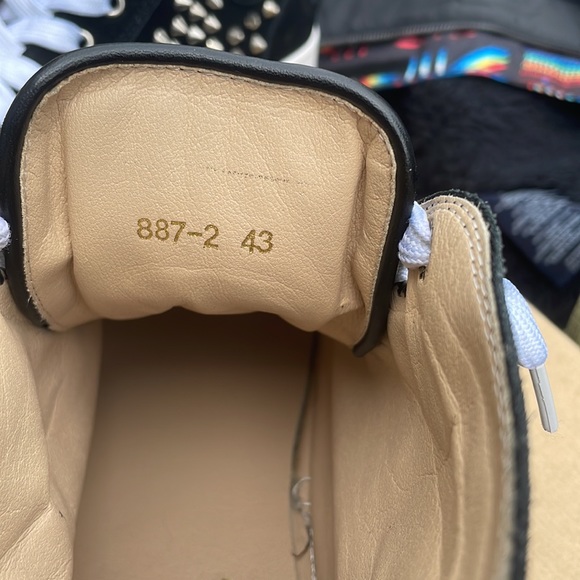 Christian Louboutin sneakers - Picture 2 of 2